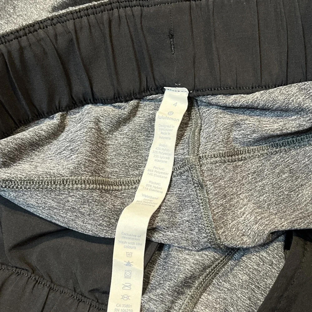 Lululemon women's on the fly pant in size 4 Color Gray